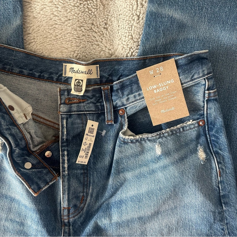 Madewell Low Slung Baggy Jeans - Picture 7 of 9